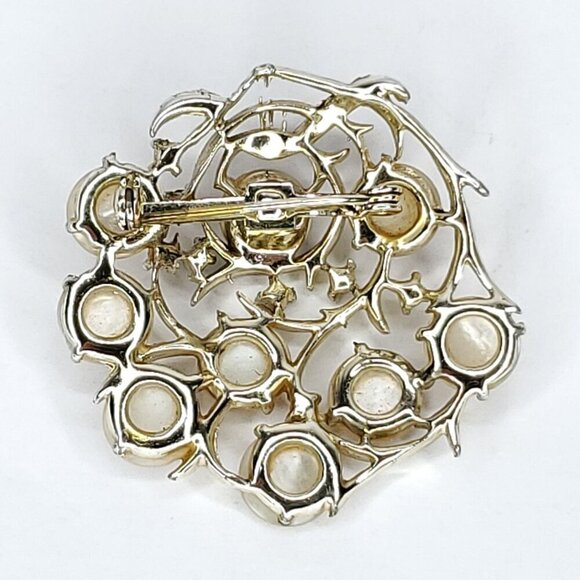 Vintage Mother of Pearl MOP Silvertone Brooch Berries Branches 1 3/4" - Picture 2 of 2